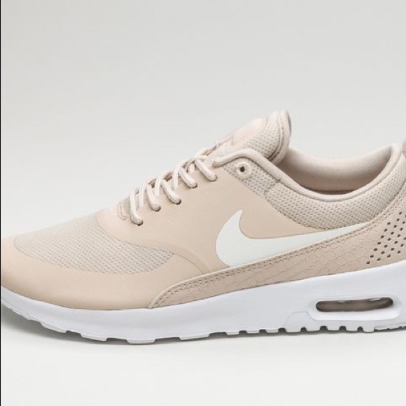 nike air max thea oatmeal